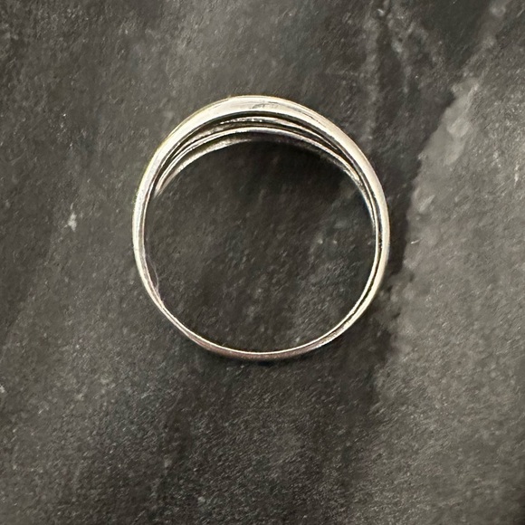 Sterling Silver Simple Ring - Picture 3 of 8